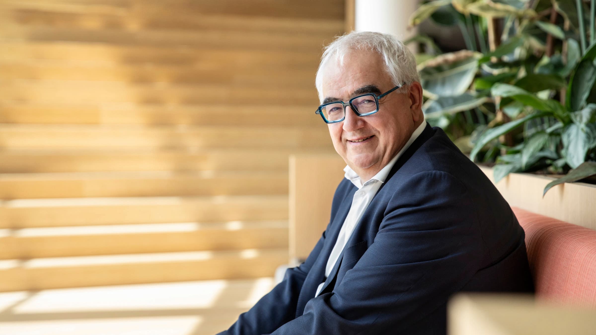 Galapagos backpedals on separation plans, CEO Paul Stoffels exits early